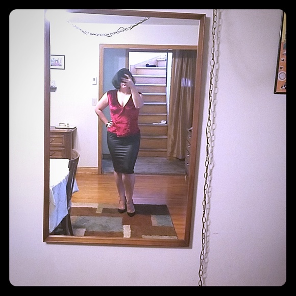 Banana republic Velvet top - Picture 4 of 4